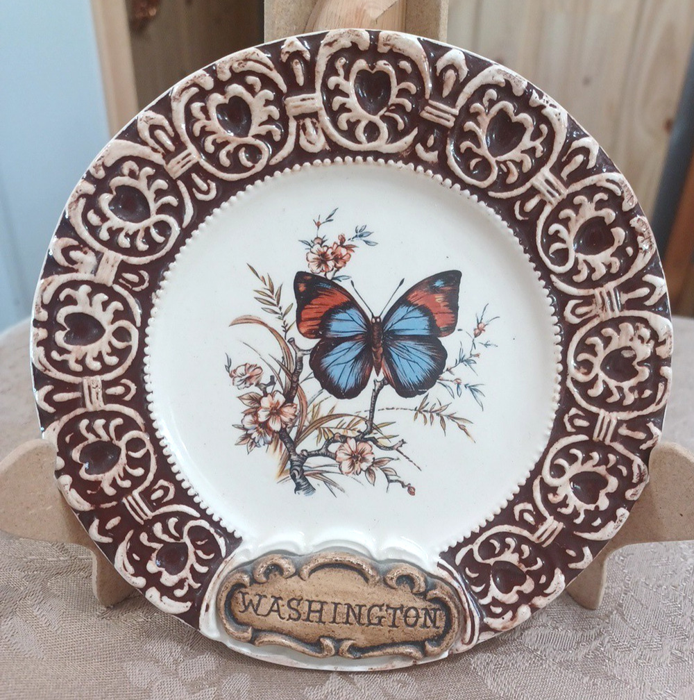 VTG Treasure MCM Craft Washington Butterfly 6" Pottery Hanging Plate